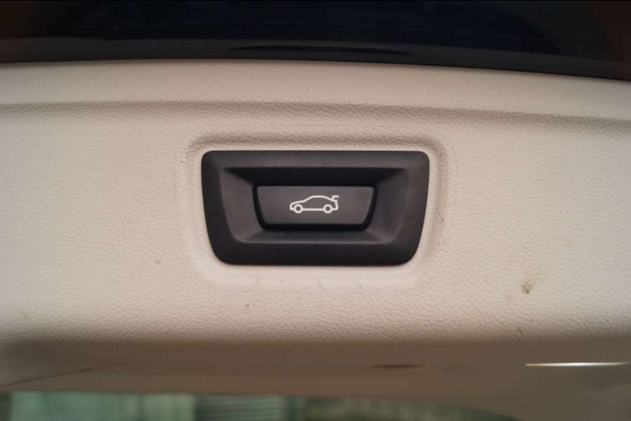 BMW 3 Serie Touring 320e PHEV Business Edition -LEER-TREKHAAK-ECC-