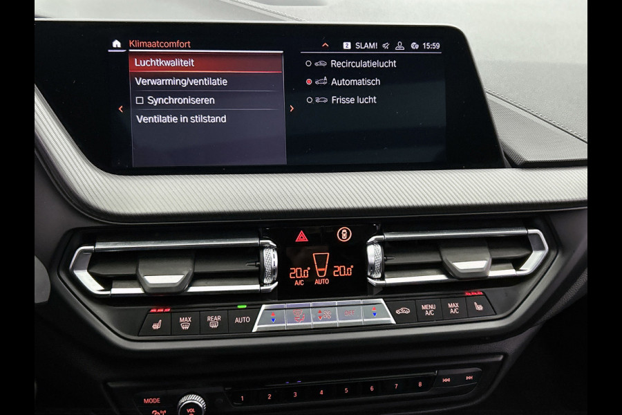 BMW 1-serie M135i xDrive High Executive (Dealer OnderH, Panorama, Stuur Verwarming, StoelV, Schaalstoelen, Navi Pro, PDC, Etc)