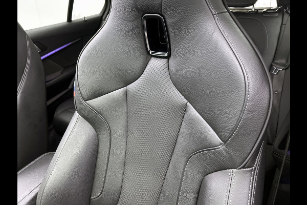 BMW 1-serie M135i xDrive High Executive (Dealer OnderH, Panorama, Stuur Verwarming, StoelV, Schaalstoelen, Navi Pro, PDC, Etc)