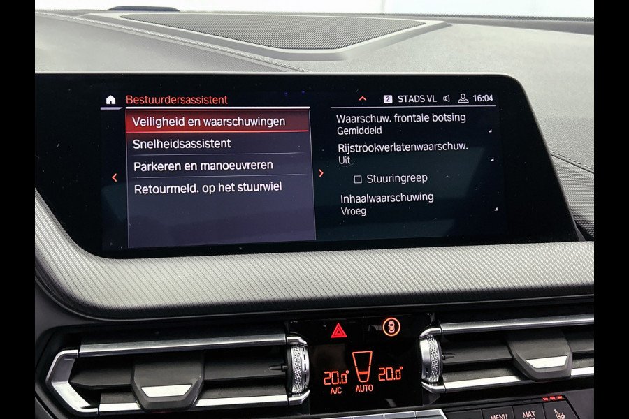 BMW 1-serie M135i xDrive High Executive (Dealer OnderH, Panorama, Stuur Verwarming, StoelV, Schaalstoelen, Navi Pro, PDC, Etc)