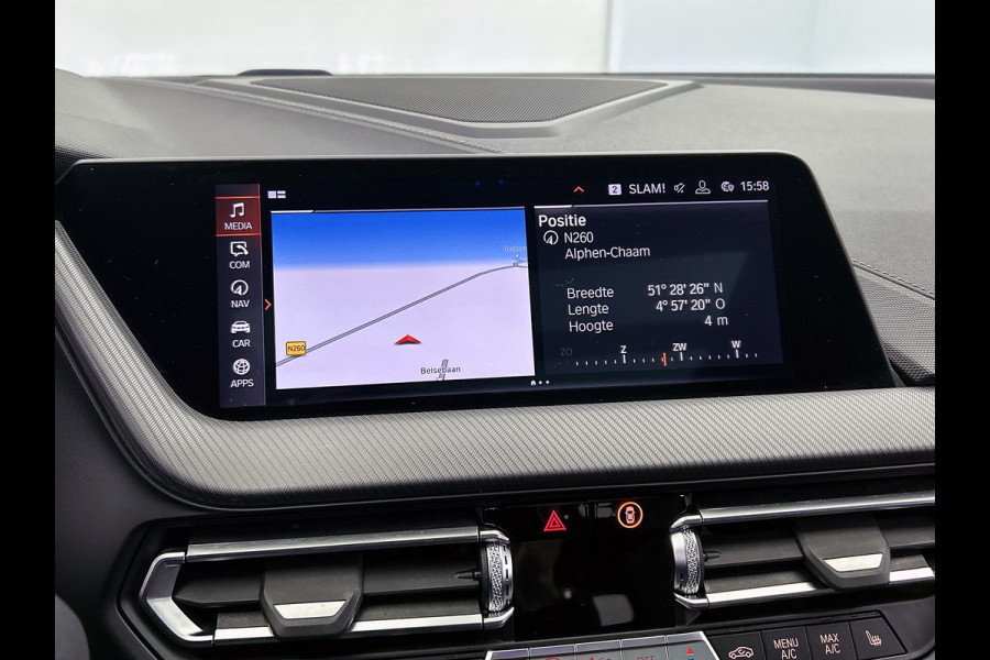 BMW 1-serie M135i xDrive High Executive (Dealer OnderH, Panorama, Stuur Verwarming, StoelV, Schaalstoelen, Navi Pro, PDC, Etc)