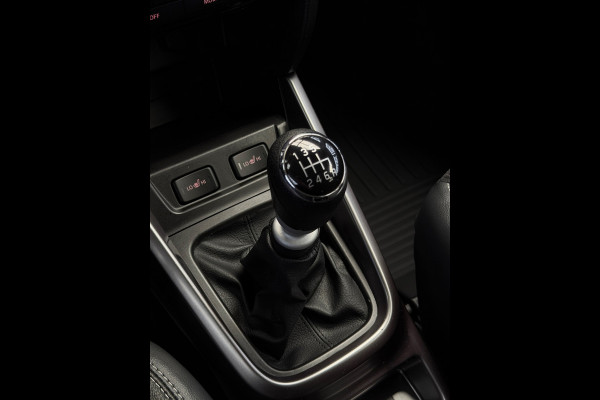 Suzuki Vitara 1.4 Boosterjet Style Smart Hybrid CarPlay