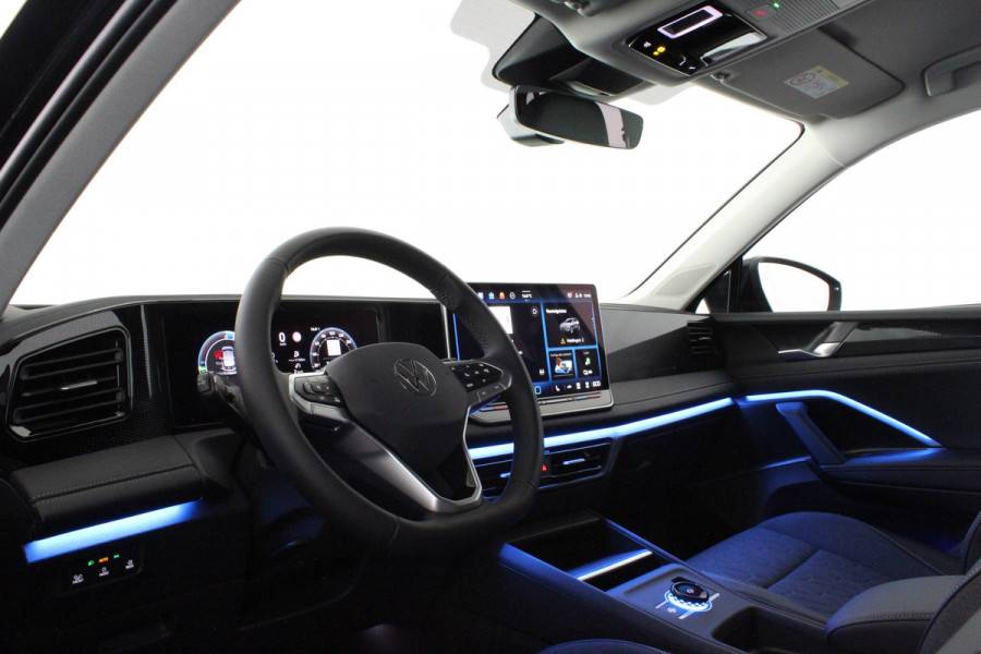 Volkswagen Tiguan 1.5 eHybrid Life Edition > (nieuw) Grenadilla Black/18inch/IQ/Design-pakket/Winterpakket Plus...