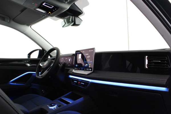 Volkswagen Tiguan 1.5 eHybrid Life Edition > (nieuw) Grenadilla Black/18inch/IQ/Design-pakket/Winterpakket Plus...