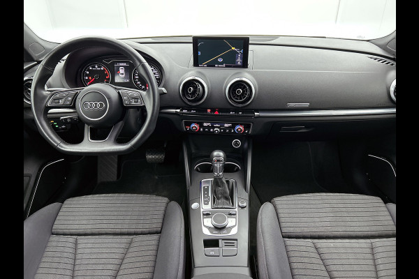 Audi A3 Limousine 35 TFSI CoD Advance Sport 3x S-line( Dealer onderH, Navi, StoelV, PDC, Cruise Con Adpt, Climate Con, Etc)