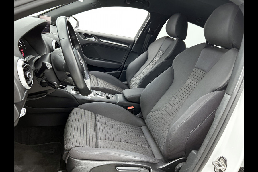 Audi A3 Limousine 35 TFSI CoD Advance Sport 3x S-line( Dealer onderH, Navi, StoelV, PDC, Cruise Con Adpt, Climate Con, Etc)