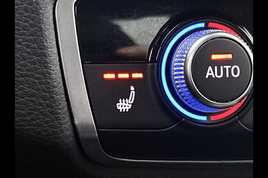 Audi A3 Limousine 35 TFSI CoD Advance Sport 3x S-line( Dealer onderH, Navi, StoelV, PDC, Cruise Con Adpt, Climate Con, Etc)