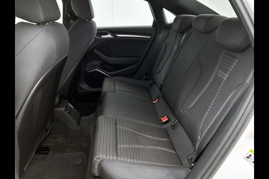 Audi A3 Limousine 35 TFSI CoD Advance Sport 3x S-line( Dealer onderH, Navi, StoelV, PDC, Cruise Con Adpt, Climate Con, Etc)