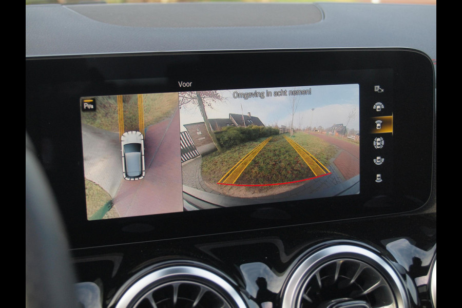 Mercedes-Benz EQA 250 Business Solution AMG 67 kWh | SOH 98% | Panoramadak | Head-Up Display | 360 Camera | Sfeerverlichting | Burmester | NL-Auto |