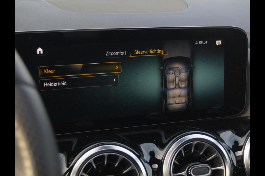 Mercedes-Benz EQA 250 Business Solution AMG 67 kWh | SOH 98% | Panoramadak | Head-Up Display | 360 Camera | Sfeerverlichting | Burmester | NL-Auto |
