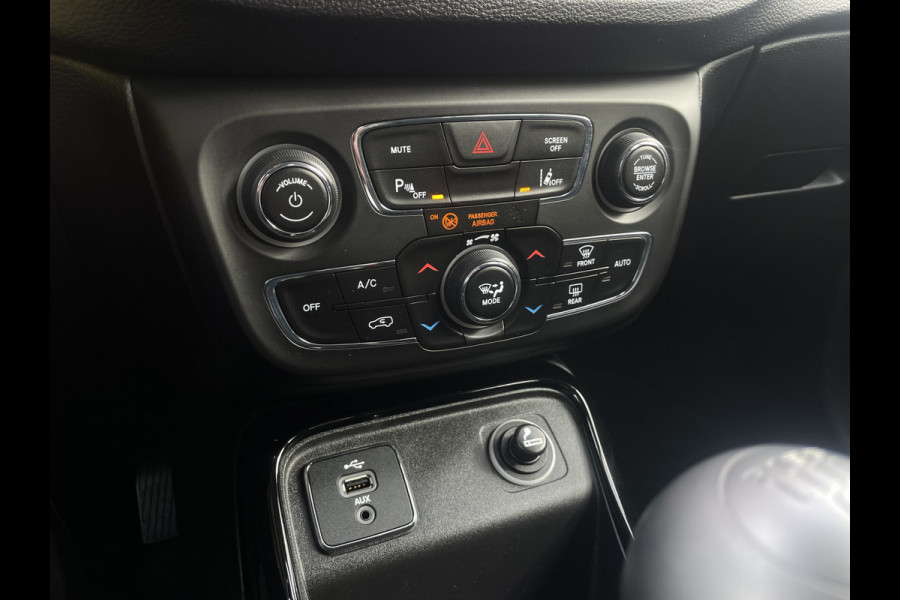 Jeep Compass 1.4 MultiAir Night Eagle | Blauw metallic met zwart dak | Zwarte velgen