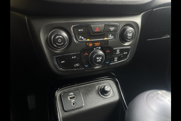 Jeep Compass 1.4 MultiAir Night Eagle | Blauw metallic met zwart dak | Zwarte velgen