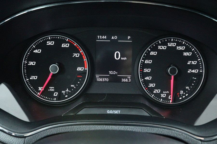 Seat Ibiza 1.0 TSI FR Business Intense (PANORAMADAK, CAMERA, CARPLAY, CRUISE CONTROL ADAPTIEF, PARKEERSENSOREN)