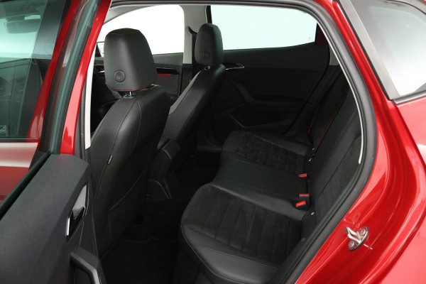 Seat Ibiza 1.0 TSI FR Business Intense (PANORAMADAK, CAMERA, CARPLAY, CRUISE CONTROL ADAPTIEF, PARKEERSENSOREN)