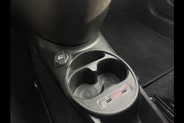 Fiat 500C 1.0 Hybrid Star | Apple/Android CarPlay | Climate Control