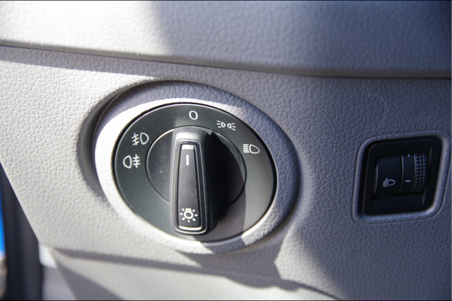 Volkswagen Crafter 35 2.0 TDI L3H2 3-ZITS, 140PK AUT. STANDKACHEL, GEV. ERGO COMFORT STOEL, CRUISE, NAVI, AIRCO