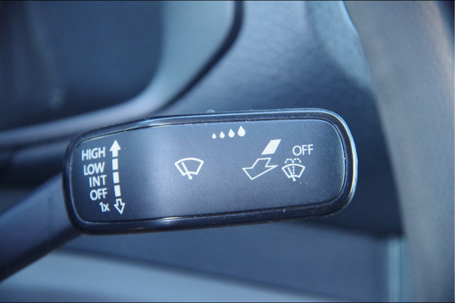 Volkswagen Crafter 35 2.0 TDI L3H2 3-ZITS, 140PK AUT. STANDKACHEL, GEV. ERGO COMFORT STOEL, CRUISE, NAVI, AIRCO