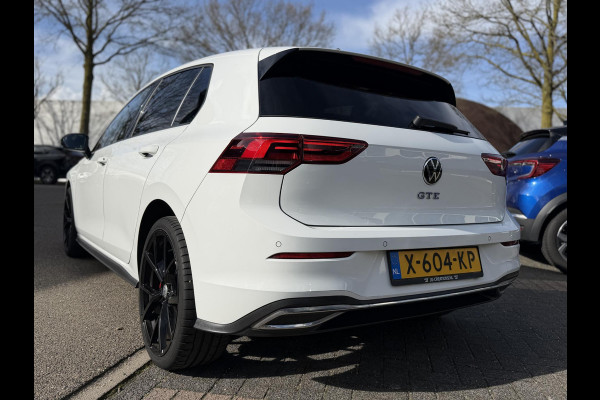 Volkswagen Golf 1.4 eHybrid GTE € 24.900,- VOOR € 22.877,- UW LENTEVOORDEEL € 2.023,-! | RECENT ONDERHOUD GEHAD| STOEL + STUURWIELVERWARMING | ACHTERUITRIJ CAMERA | ADAPTIEVE CRUISE | 19 INCH | INCL. 12 MND BOVAG GARANTIE