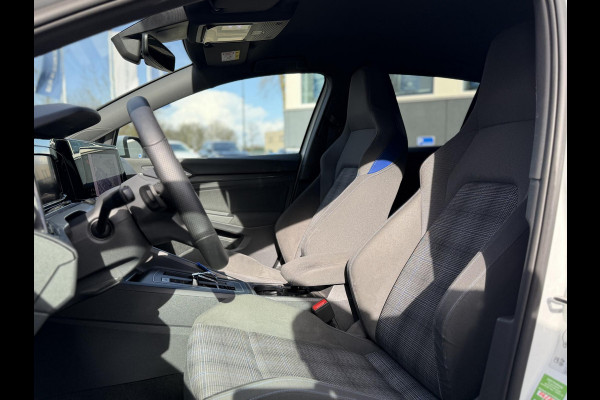 Volkswagen Golf 1.4 eHybrid GTE € 24.900,- VOOR € 22.877,- UW LENTEVOORDEEL € 2.023,-! | RECENT ONDERHOUD GEHAD| STOEL + STUURWIELVERWARMING | ACHTERUITRIJ CAMERA | ADAPTIEVE CRUISE | 19 INCH | INCL. 12 MND BOVAG GARANTIE
