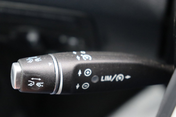 Mercedes-Benz EVITO TOURER PRO L3 90 kWh 350km 9-persoons l-vloerrail el.schuifdeuren snelladen leer+vw 47.940,-incl.btw