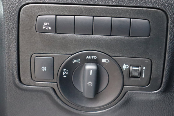 Mercedes-Benz EVITO TOURER PRO L3 90 kWh 350km 9-persoons l-vloerrail el.schuifdeuren snelladen leer+vw 47.940,-incl.btw