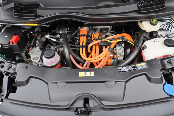 Mercedes-Benz EVITO TOURER PRO L3 90 kWh 350km 9-persoons l-vloerrail el.schuifdeuren snelladen leer+vw 47.940,-incl.btw