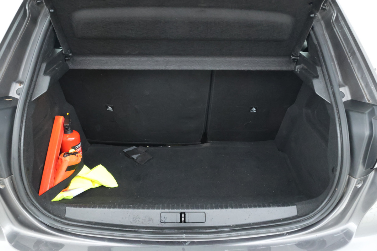 Peugeot 208 1.2 PureTech Allure Pack 100pk, virtual navi,  navigatie, lmv