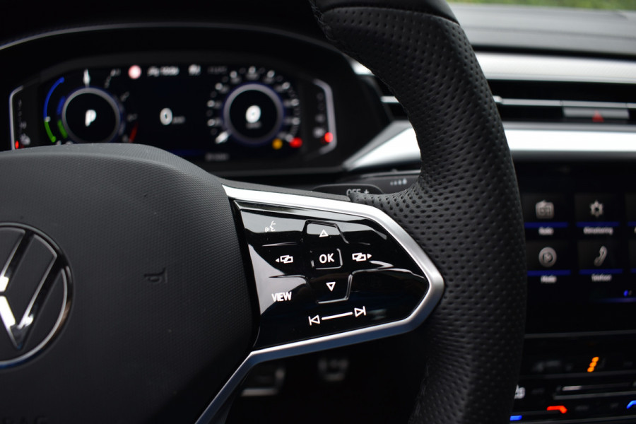 Volkswagen Arteon Shooting Brake eHYBRID 218PK DSG ELEGANCE BUSINESS+ LEDER/VIRTUAL/PANORAMADAK