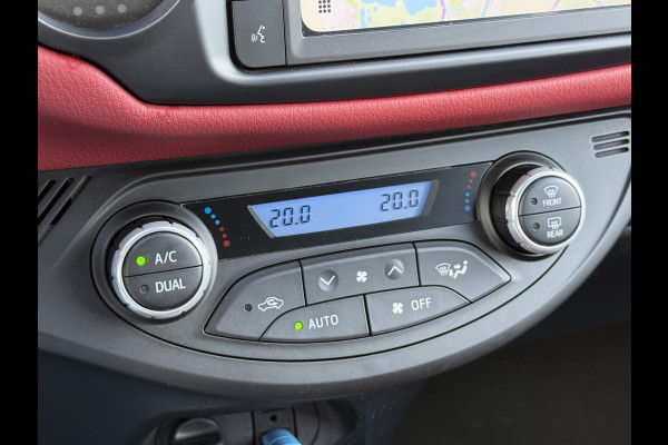 Toyota Yaris 1.5 Hybrid Bi-Tone | CarPlay | Camera | Keyless | 16 inch