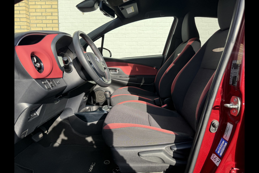 Toyota Yaris 1.5 Hybrid Bi-Tone | CarPlay | Camera | Keyless | 16 inch