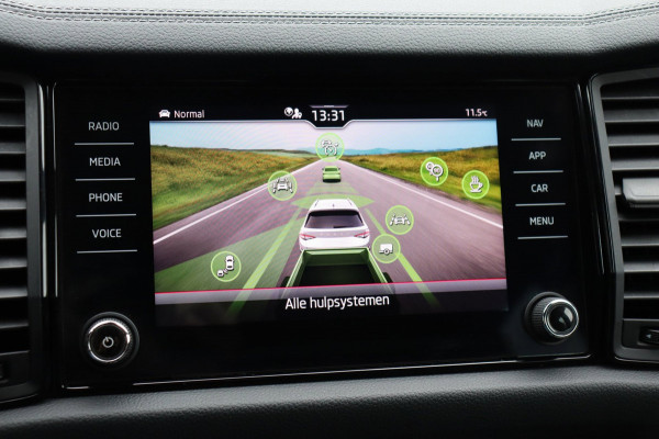 Škoda Kodiaq 1.5 TSI Sportline Business schuifdak stuur+stoelverw. el.klep+trekhaak canton