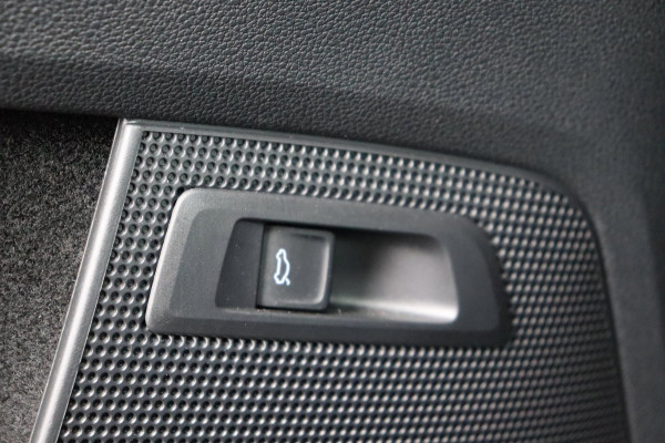 Škoda Kodiaq 1.5 TSI Sportline Business schuifdak stuur+stoelverw. el.klep+trekhaak canton