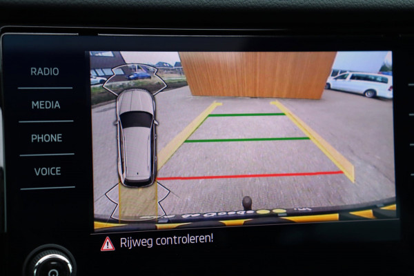 Škoda Kodiaq 1.5 TSI Business Edition pano-dak el.trekhaak camera nw.model