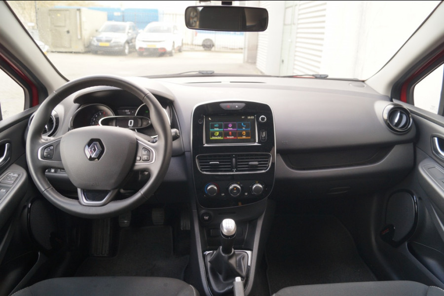 Renault Clio Estate 0.9 TCe 90pk Limited -NAVI-AIRCO-PDC-TREKHAAK-LED-
