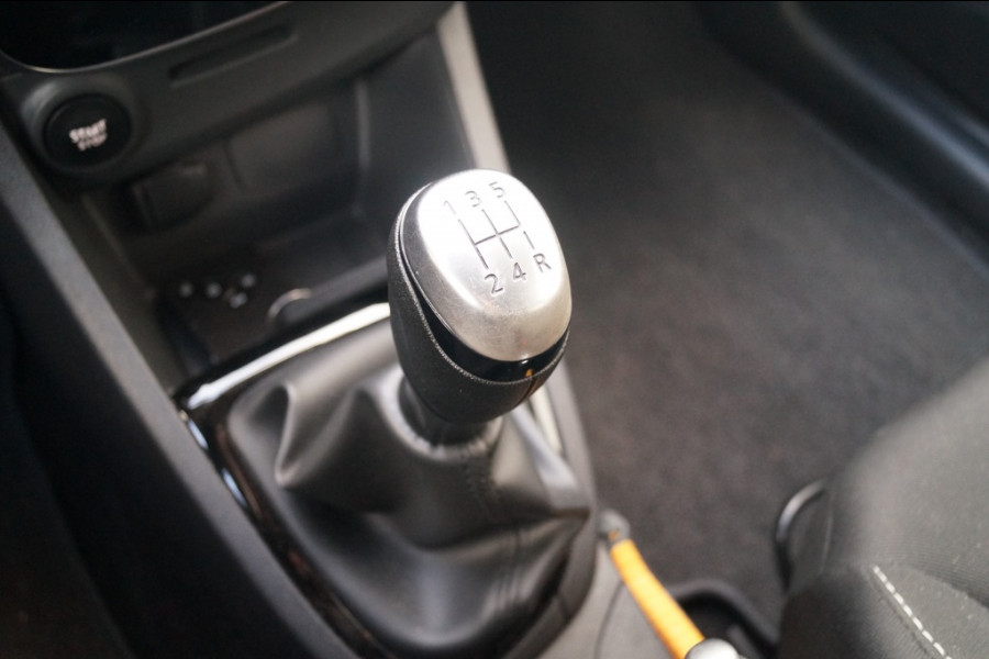 Renault Clio Estate 0.9 TCe 90pk Limited -NAVI-AIRCO-PDC-TREKHAAK-LED-