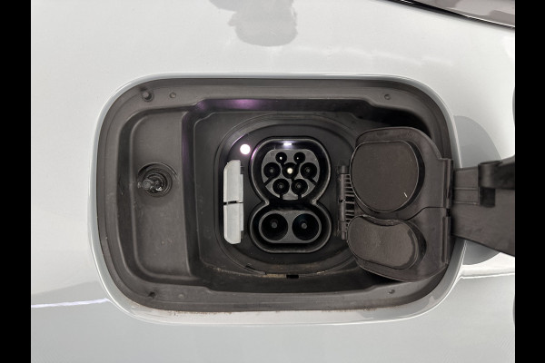 BMW i4 eDrive40 84 kWh [ 3-Fase ] (INCL.BTW) *LEATHER-MICROFIBRE | FULL-LED | ADAPTIVE-CRUISE | HEATED-SPORTSEATS | CAMERA | DAB | WIDESCREEN-DIGI-COCKPIT | NAVI-FULLMAP | ECC | PDC | 18''ALU*