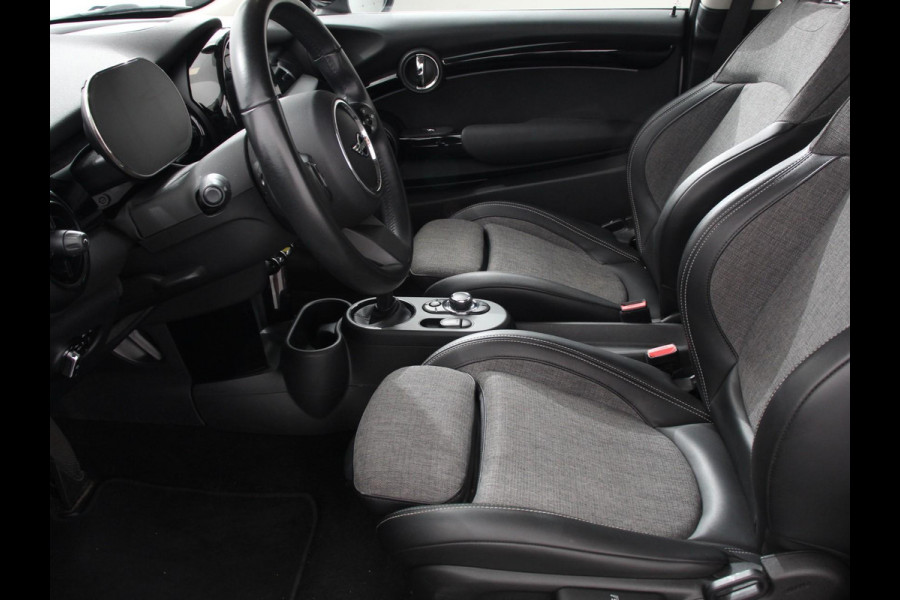 MINI Mini Electric Business Edition 33 kWh | Navigatie | Climate Control | Lichtmetalen Velgen | Dab | Parkeer sensoren