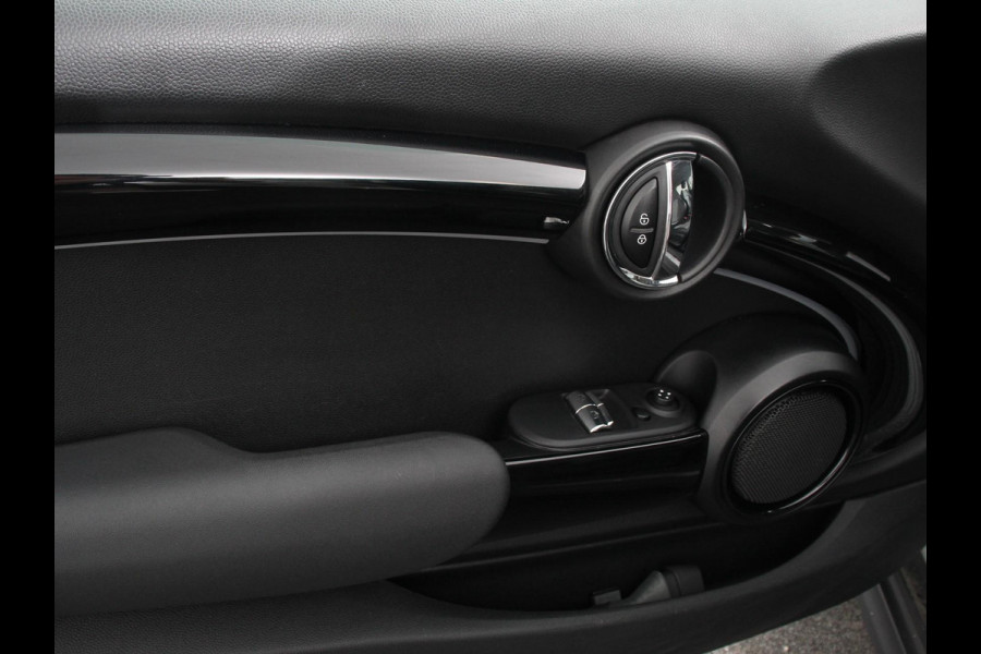 MINI Mini Electric Business Edition 33 kWh | Navigatie | Climate Control | Lichtmetalen Velgen | Dab | Parkeer sensoren