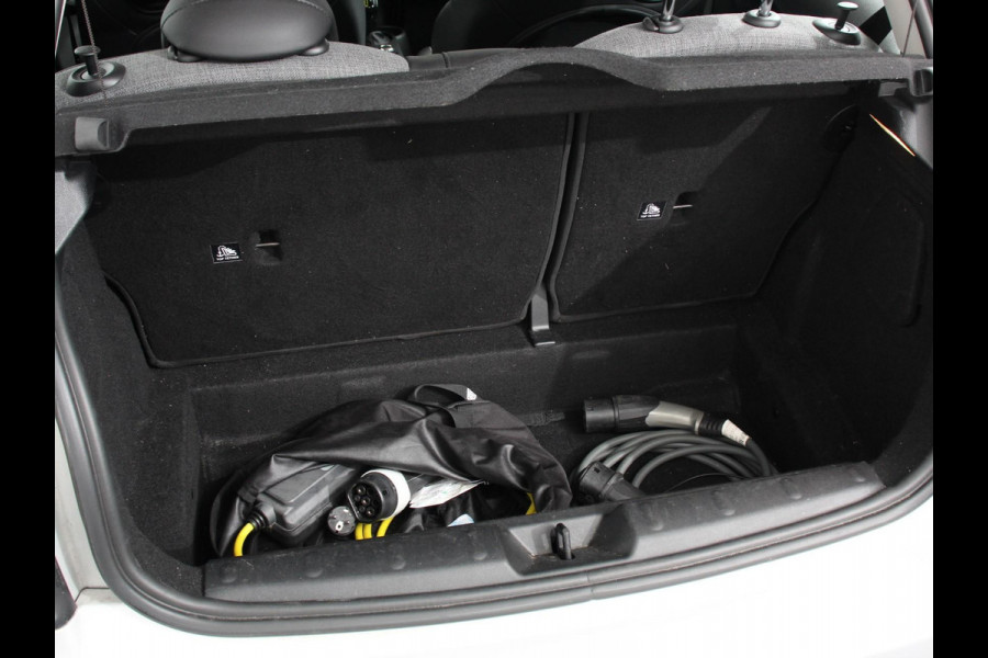 MINI Mini Electric Business Edition 33 kWh | Navigatie | Climate Control | Lichtmetalen Velgen | Dab | Parkeer sensoren