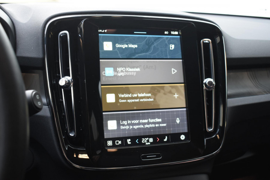 Volvo EX40 Single Motor Extended Range Ultra 82 kWh Extra getint glas / 360 Camera / 20'' velgen / Panoramadak / Zwart dak / Harman Kardon / Microtech/Nubuck