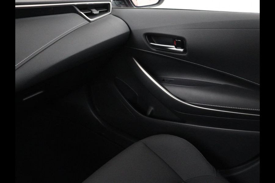 Toyota Corolla Touring Sports 2.0 Hybrid Style | Trekhaak | Stoelverwarming | Cruise Control | Navigatie | Camera | Carplay | Full LED | DAB | Climate control | Head-up