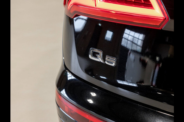 Audi Q5 55 TFSI e S edition / 368pk / Panorama dak / Keyless / Stoelverwarming /
