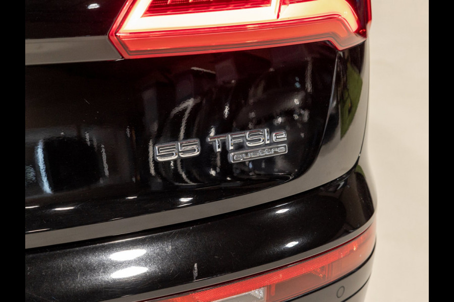 Audi Q5 55 TFSI e S edition / 368pk / Panorama dak / Keyless / Stoelverwarming /