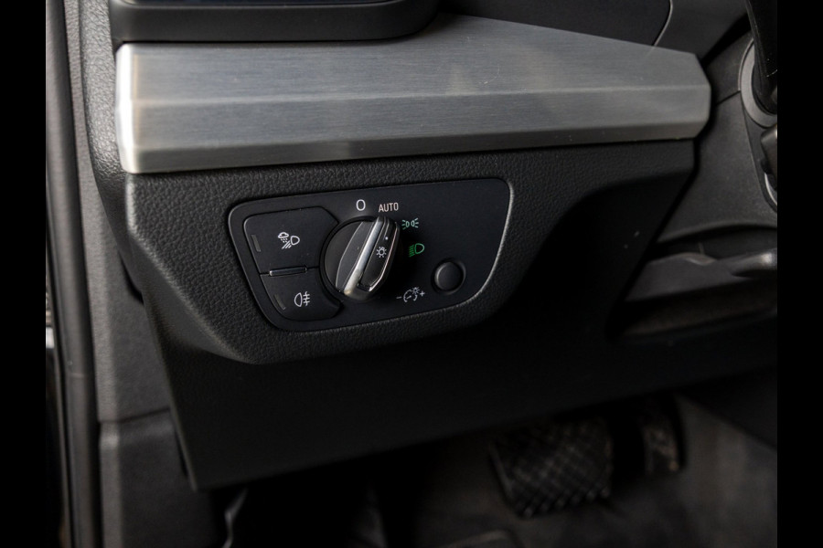 Audi Q5 55 TFSI e S edition / 368pk / Panorama dak / Keyless / Stoelverwarming /