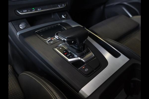 Audi Q5 55 TFSI e S edition / 368pk / Panorama dak / Keyless / Stoelverwarming /