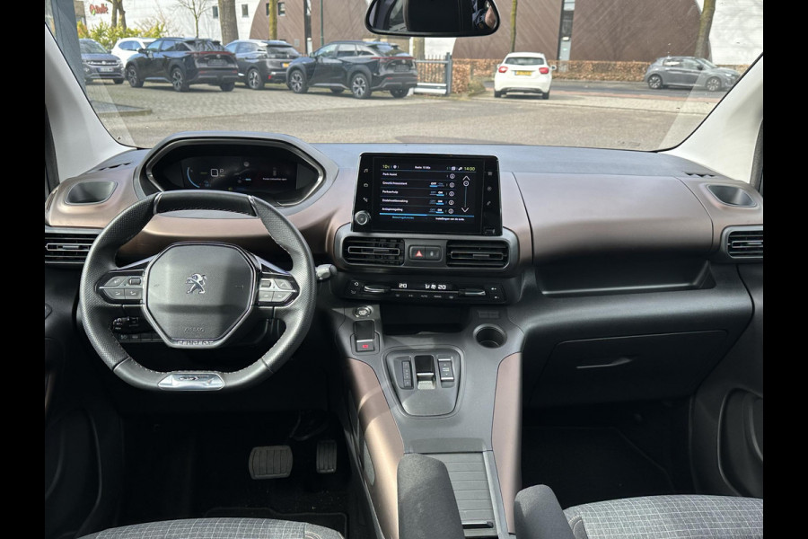 Peugeot e-Rifter EV GT 50 kWh VAN € 26.900,- VOOR € 24.440,- UW LENTEVOORDEEL € 2.460,-! | 3-FASE LADER SOH 100% | 10.000 KM UNIEKE KM-STAND | WINTERPACK | KEYLESS + KEYLESS GO | FULL OPTIONS | DIRECT LEVERBAAR | ONDERHOUD GEHAD | INCLUSIEF 12 MND BOVAG GARANTIE |