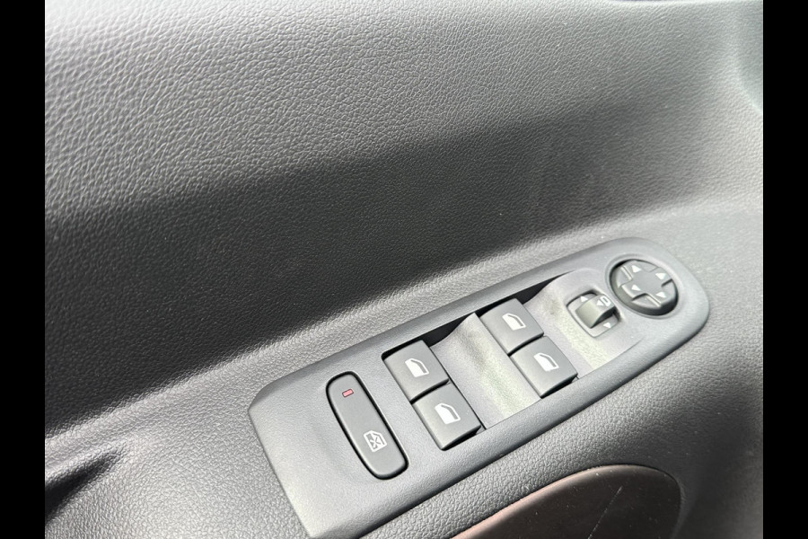 Peugeot e-Rifter EV GT 50 kWh VAN € 26.900,- VOOR € 24.440,- UW LENTEVOORDEEL € 2.460,-! | 3-FASE LADER SOH 100% | 10.000 KM UNIEKE KM-STAND | WINTERPACK | KEYLESS + KEYLESS GO | FULL OPTIONS | DIRECT LEVERBAAR | ONDERHOUD GEHAD | INCLUSIEF 12 MND BOVAG GARANTIE |