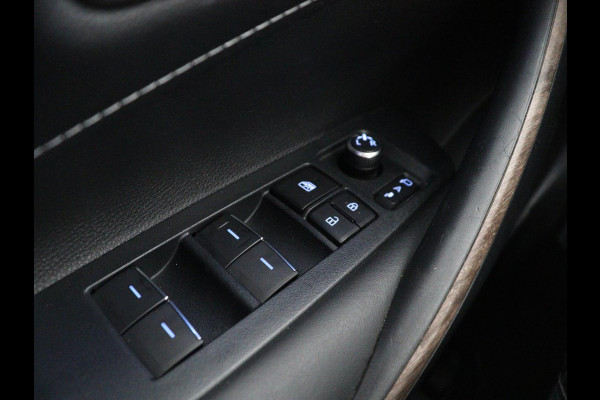 Toyota Corolla Touring Sports 2.0 Hybrid Style | Stoelverwarming | Cruise Control | Navigatie | Camera | Carplay | Full LED | DAB | Climate control