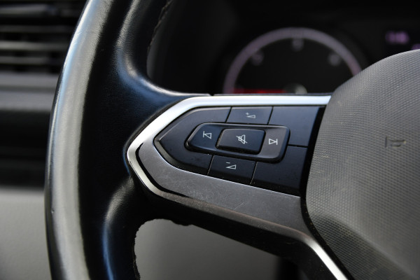 Volkswagen Transporter 2.0 TDI L2H1 DC PB Edition Camera, Carplay, Stoelverwarming, Sensoren, multimedia, 150pk, Automaat, 6 Zits, Uniek!