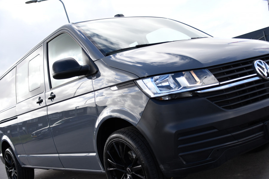 Volkswagen Transporter 2.0 TDI L2H1 DC PB Edition Camera, Carplay, Stoelverwarming, Sensoren, multimedia, 150pk, Automaat, 6 Zits, Uniek!